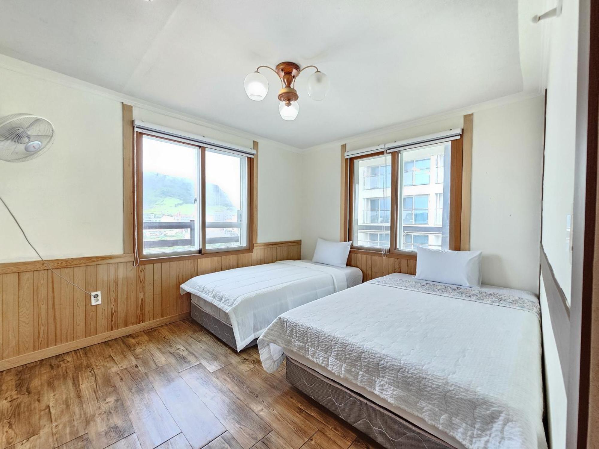 Seongsan Sunrise Pension Seogwipo Bagian luar foto